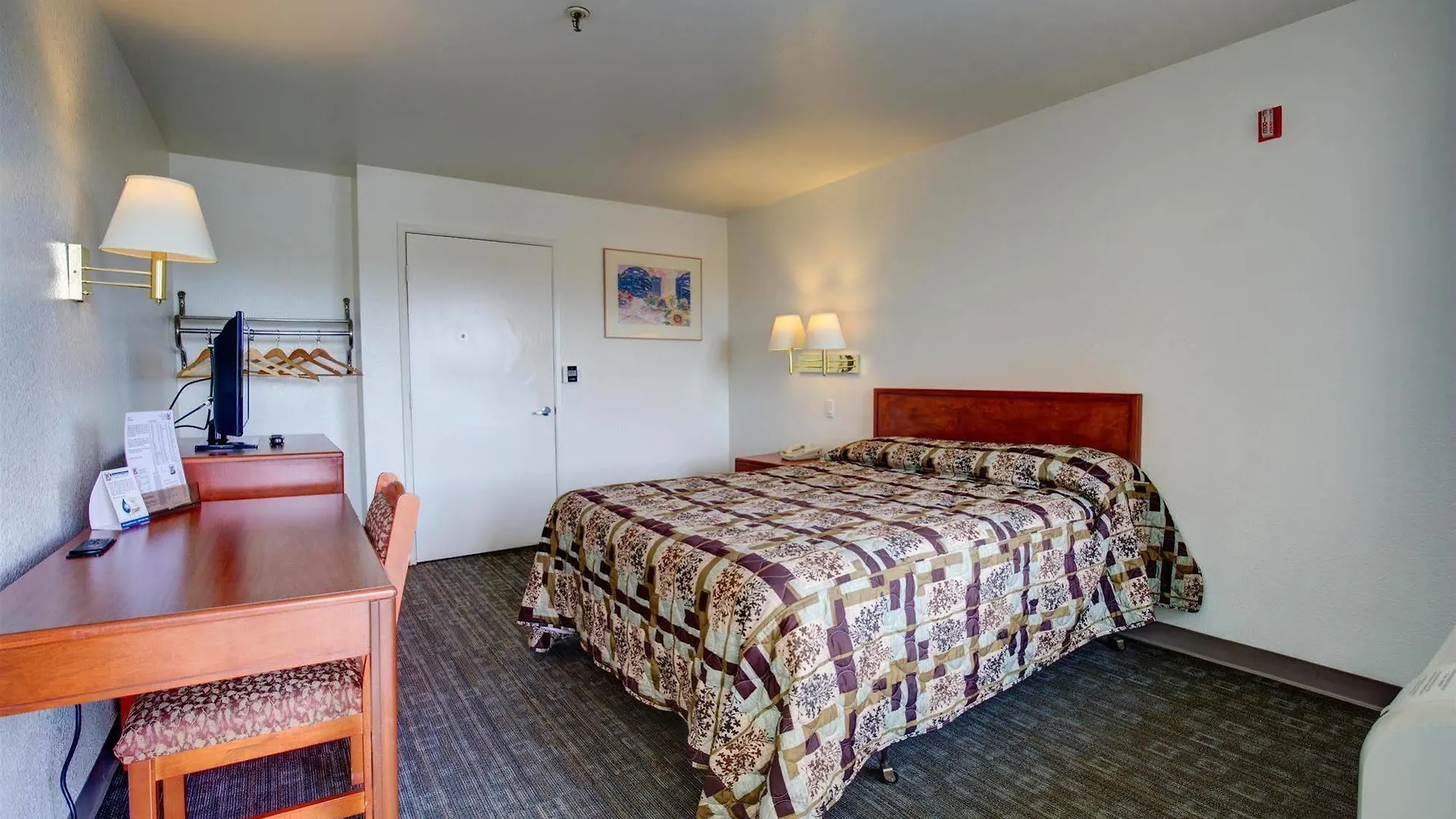 Rodeway Inn Sacramento-University Area 2*, Sacramento